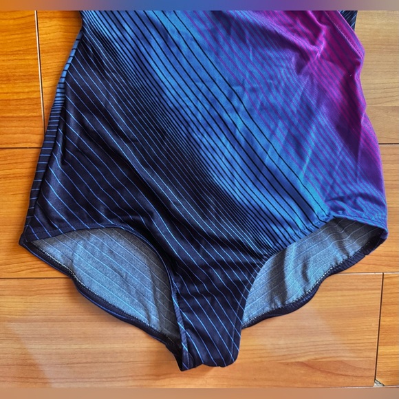 Vintage 1970s Jantzen Purple and Blue Stripe Ombre Women's One Piece Swimsuit - Picture 3 of 5